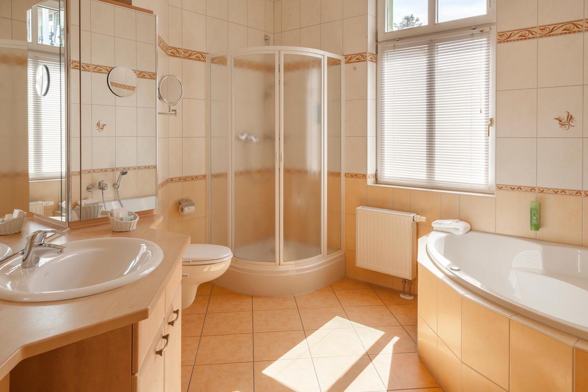 Standard Suite